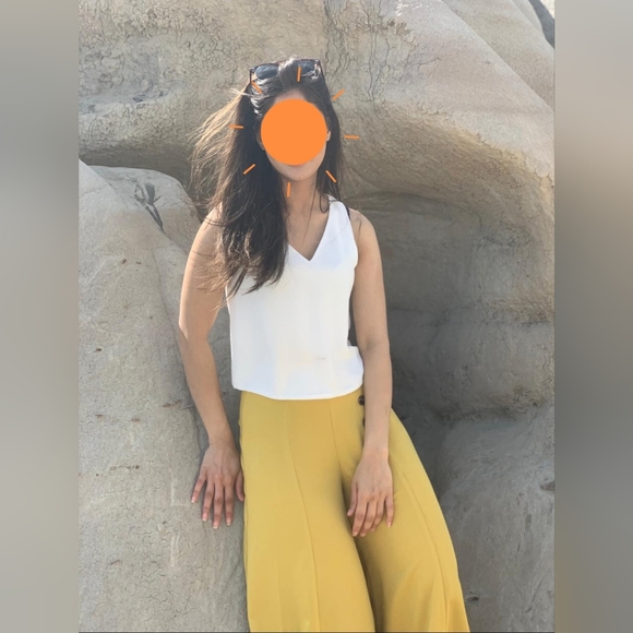 Simons lcone Golden Yellow Buttoned Culottes - Picture 3 of 3